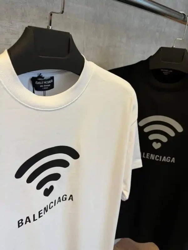 Camiseta Balenciaga Beige o Negra